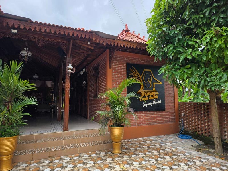 Tentang Kami Waroeng Omah Sawah Restaurant, Catering, Homestay & Wedding Venue